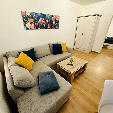 Kastanie Mit Balkon #netflix #innenstadtnaehe Von Harztraveler 바트하르추부르크